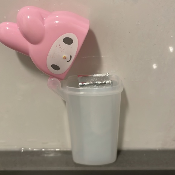 My Melody Portable Cotton Swab/ Gum Stick case - Picture 3 of 5